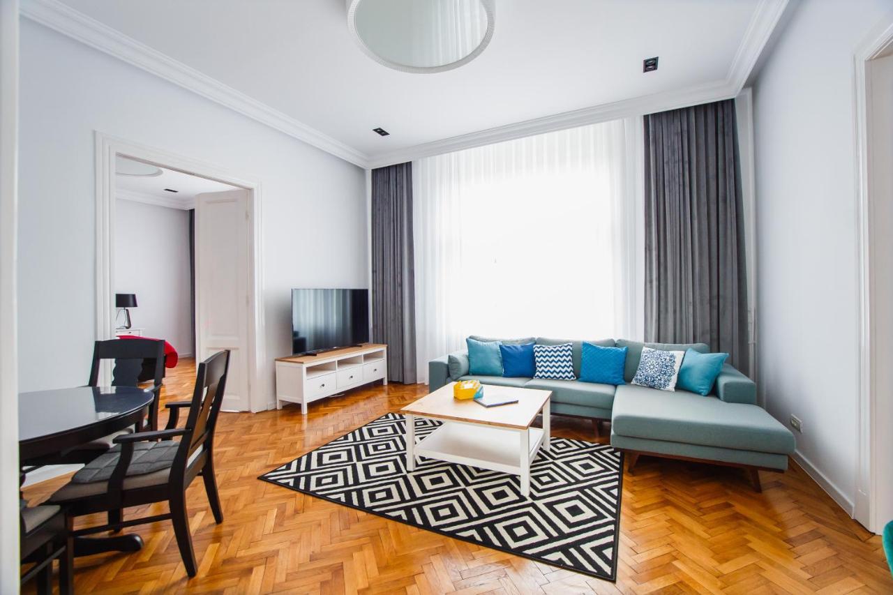 Spacious Riverviews Apartment Near Piata Unirii Oradea Exterior foto