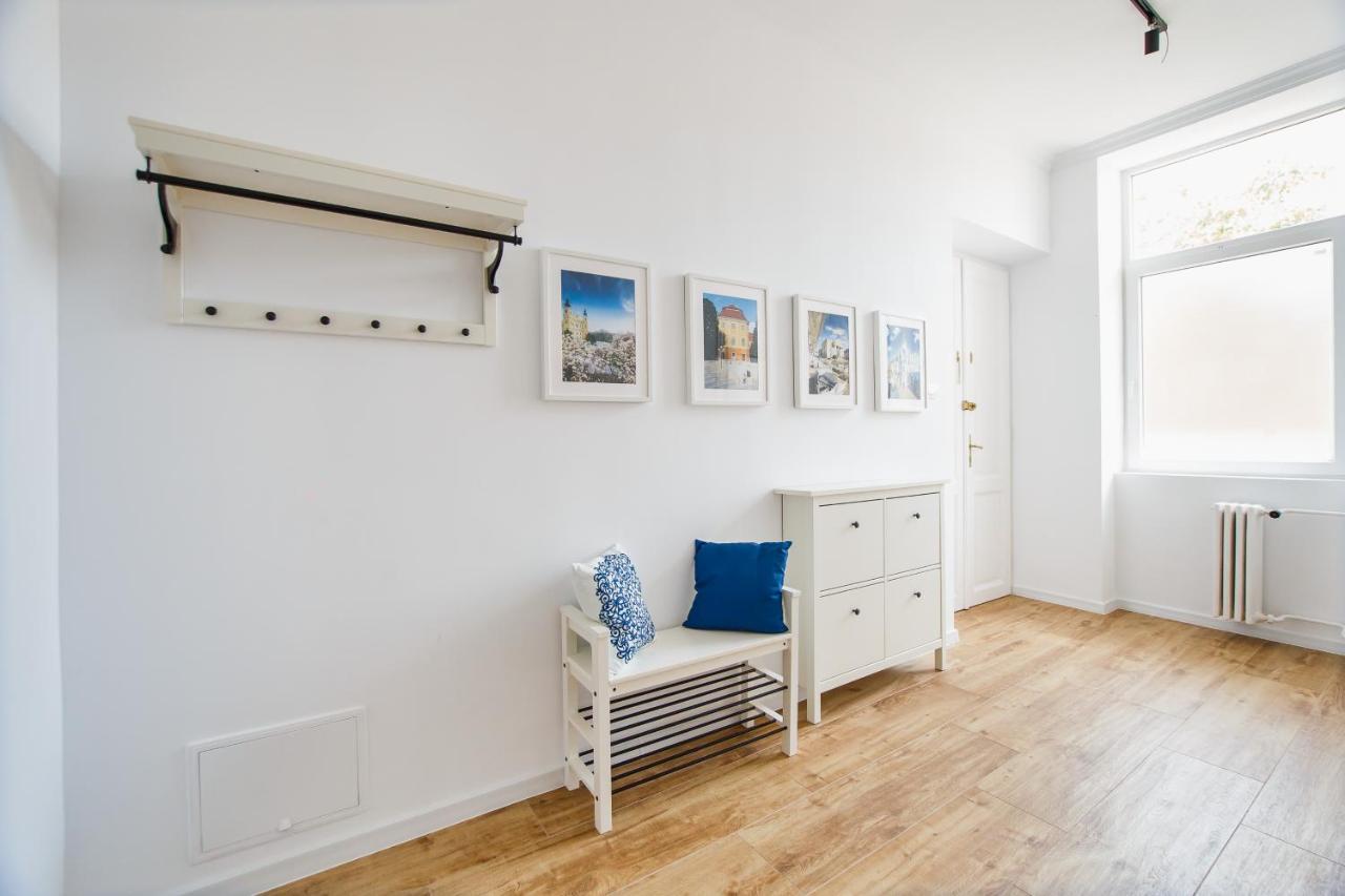 Spacious Riverviews Apartment Near Piata Unirii Oradea Exterior foto
